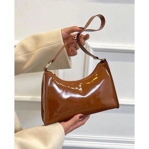 ✨NWT✨ Vegan Patent Leather Y2K Square Bag